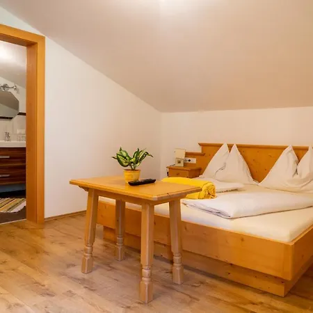 Hoellwarthof Apartment Goldegg