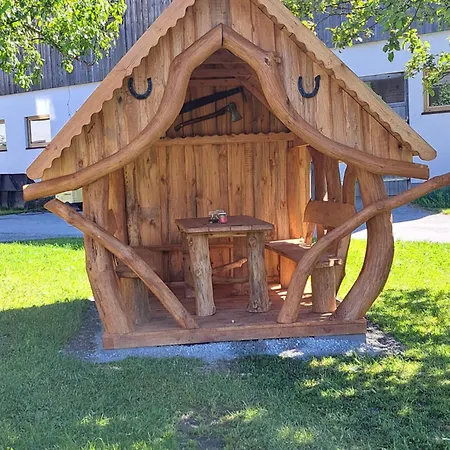 Hoellwarthof דירה *